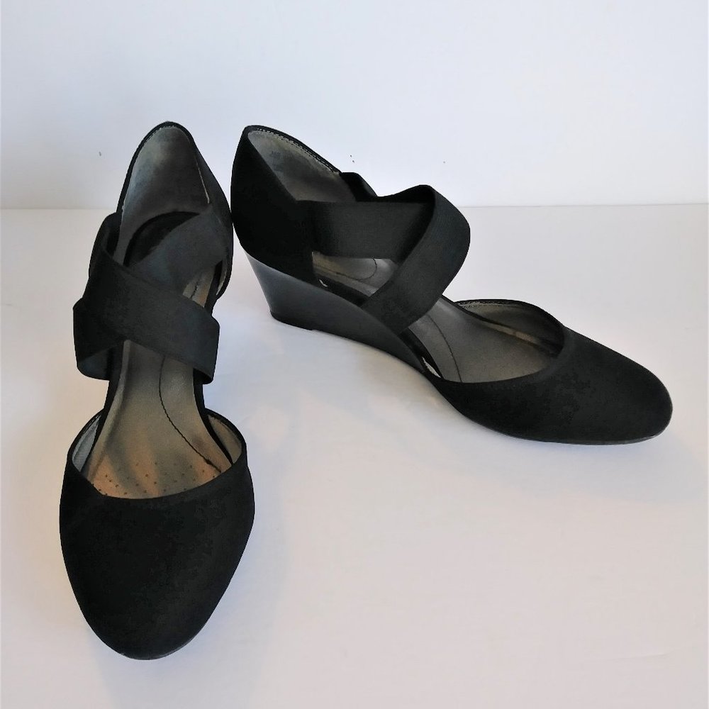 Black Wedge Heels